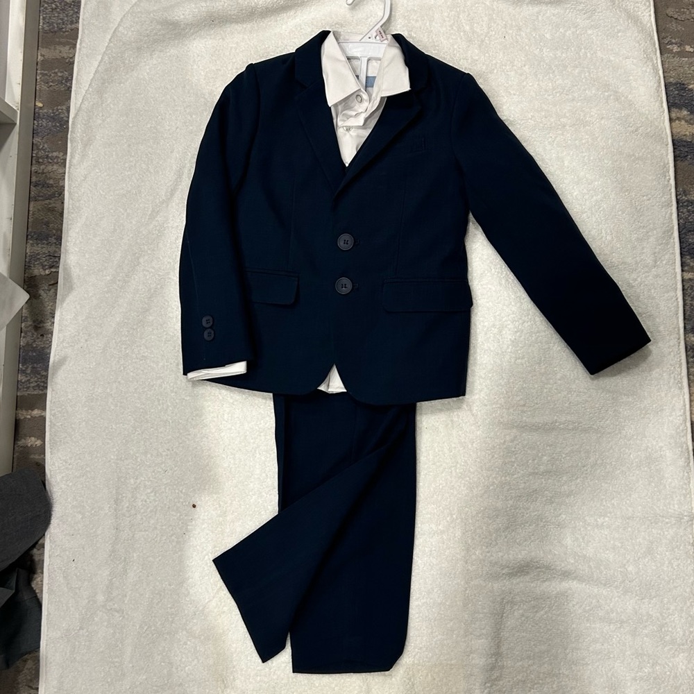 Boys size 4 suit set. 3 pieces (blazer, shirt, pants).  Solid, bold dark blue.